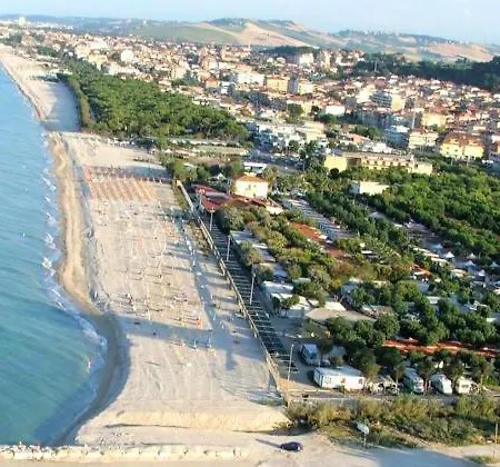 Levante Nuovo Bilocale Comodo Per I Servizi E La